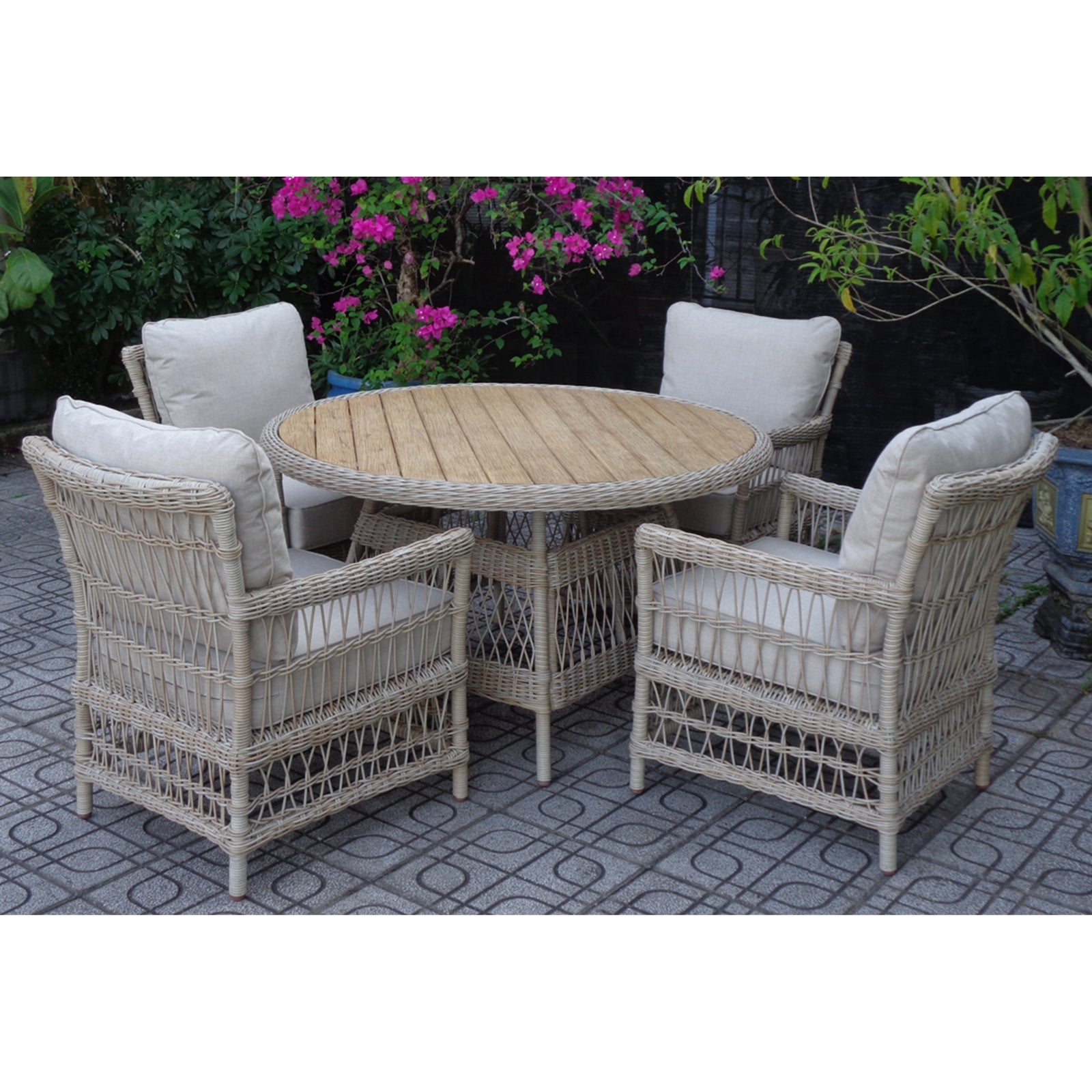 Provence Outdoor 4 Seater Round Dining Set