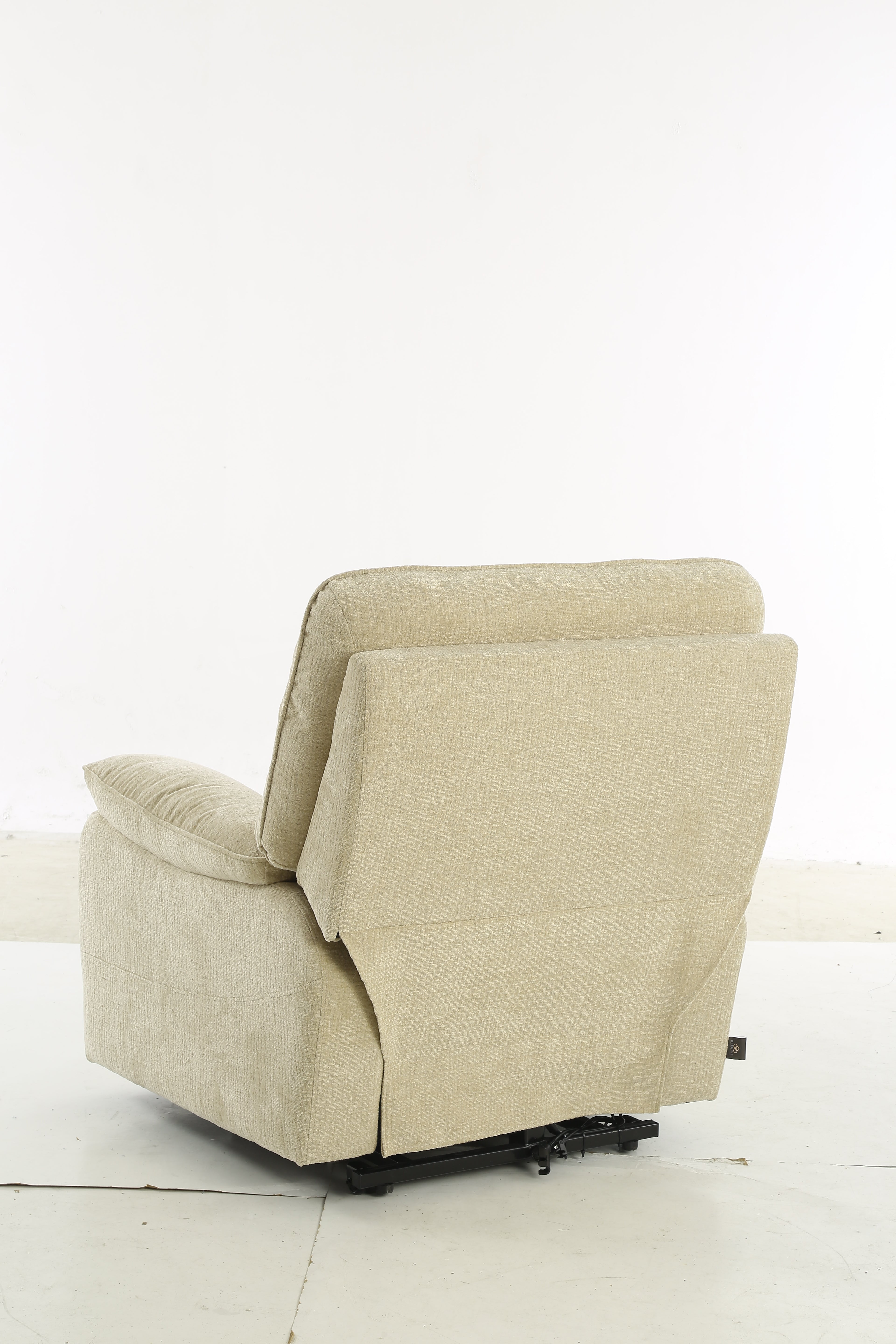 Cornwall Rise and Recline Massage Chair Beige