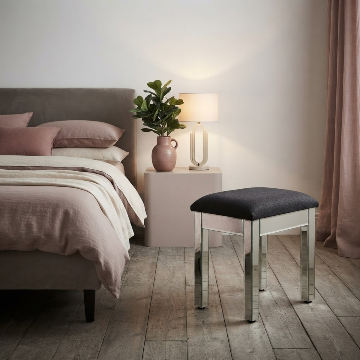 Valencia Stool