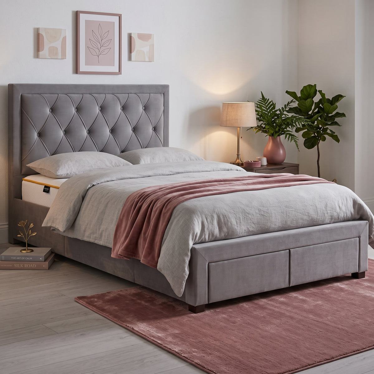 Woodbury Double Bed