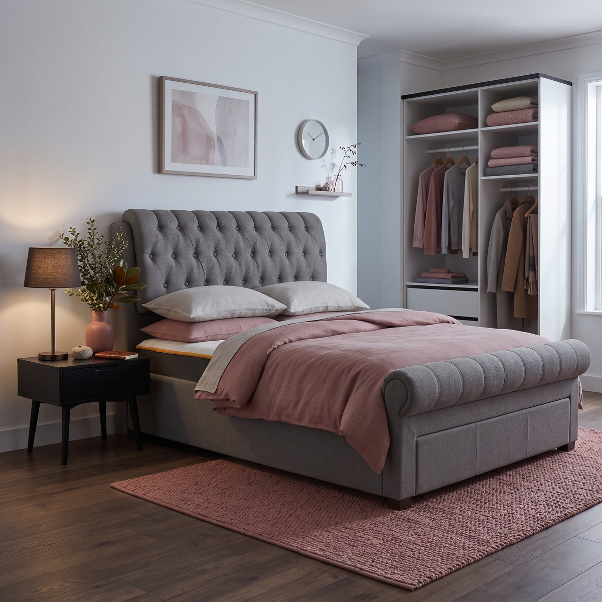 Woodbury King Bed