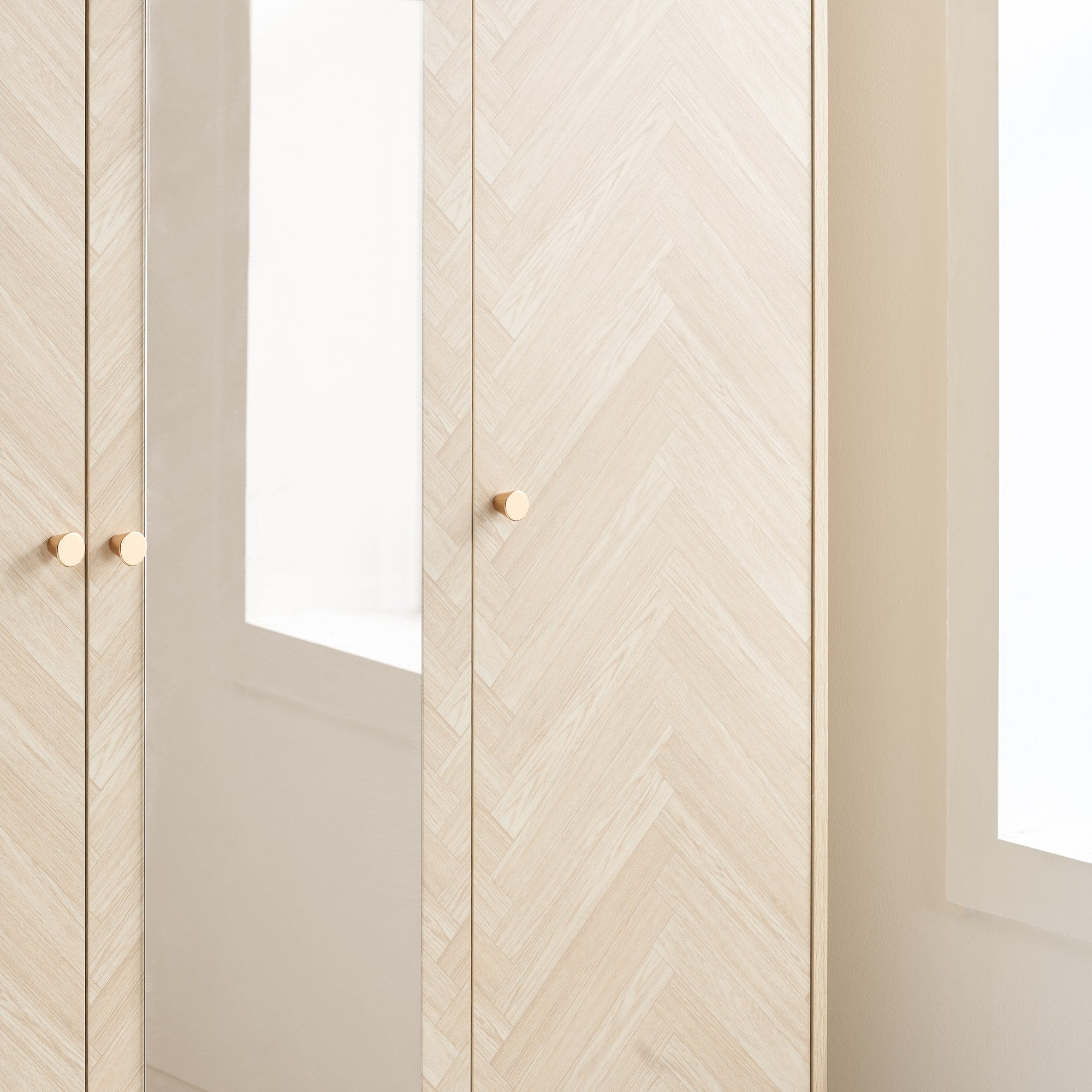 Herringford 3 Door Wardrobe With Mirror