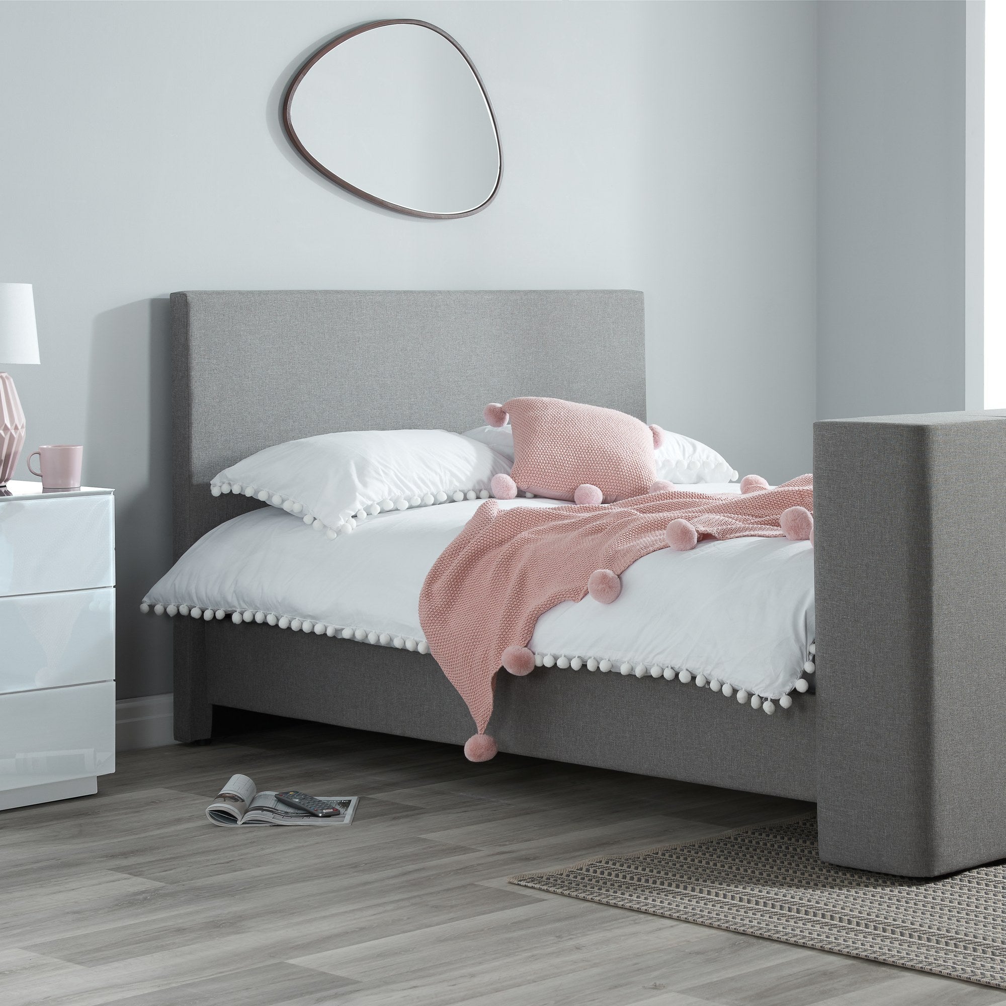 Plaza King TV Bed