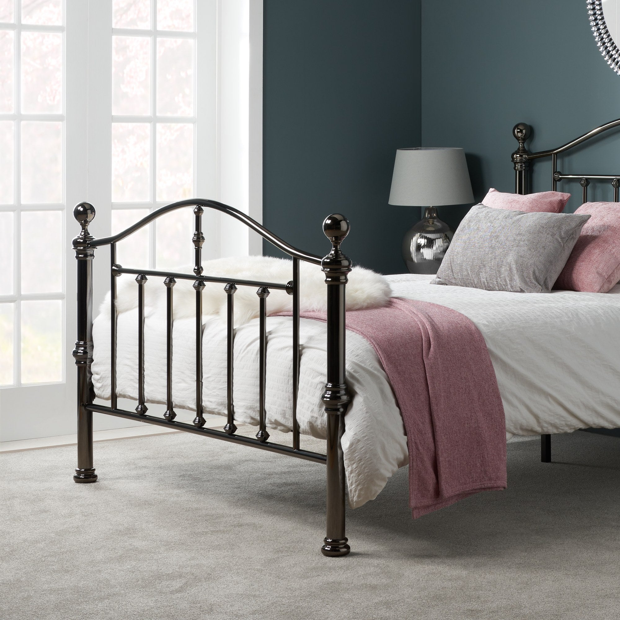 Victoria Double Bed