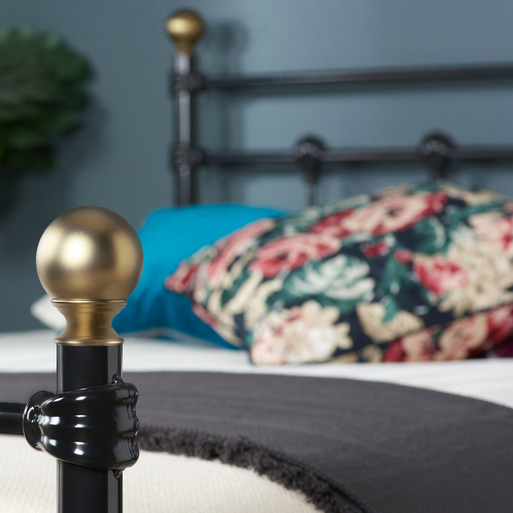 135cm Atlas Bed Black