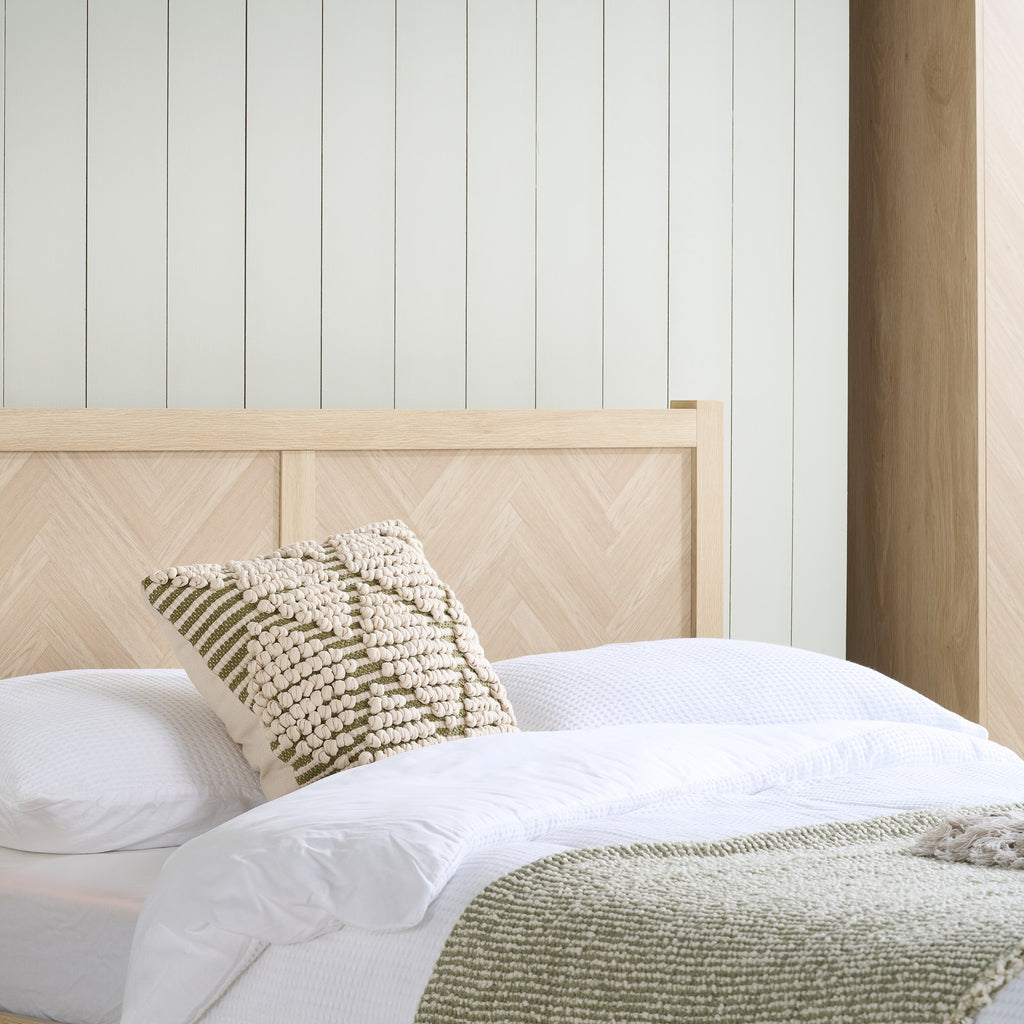Herringford King Bed