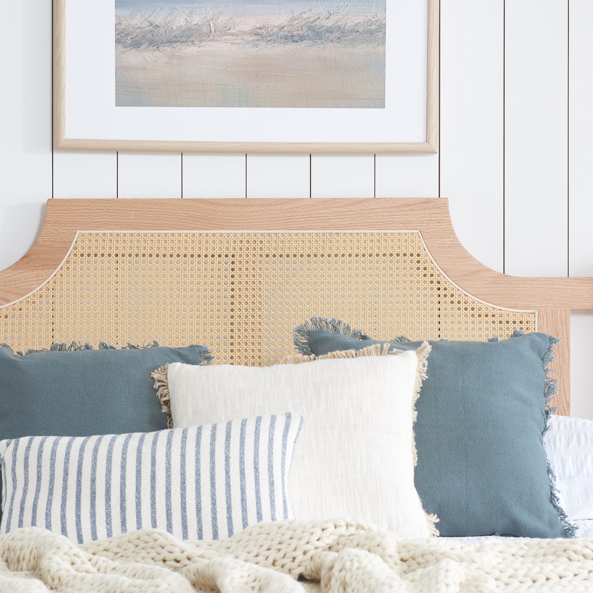 Geneva King Rattan Bed