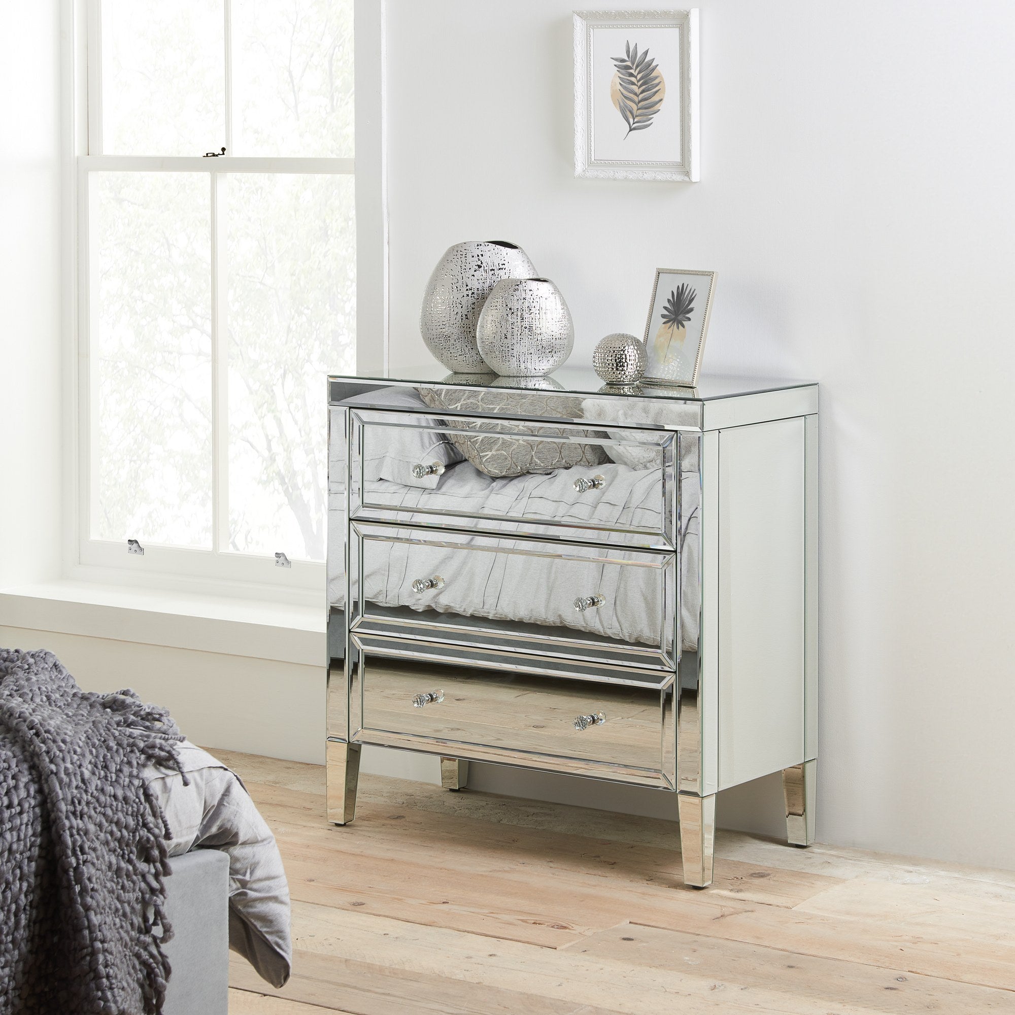 Valencia 3 Drawer Chest