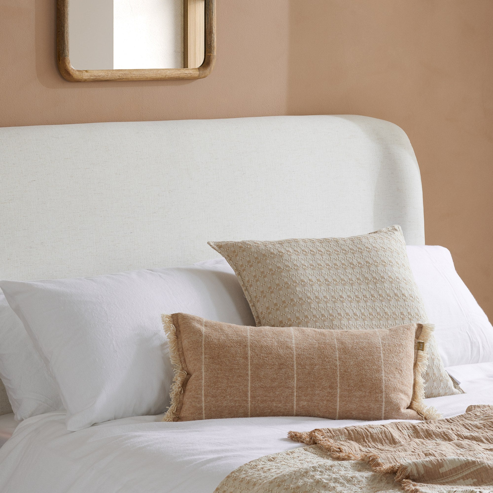 Lanis Ottoman Bed King