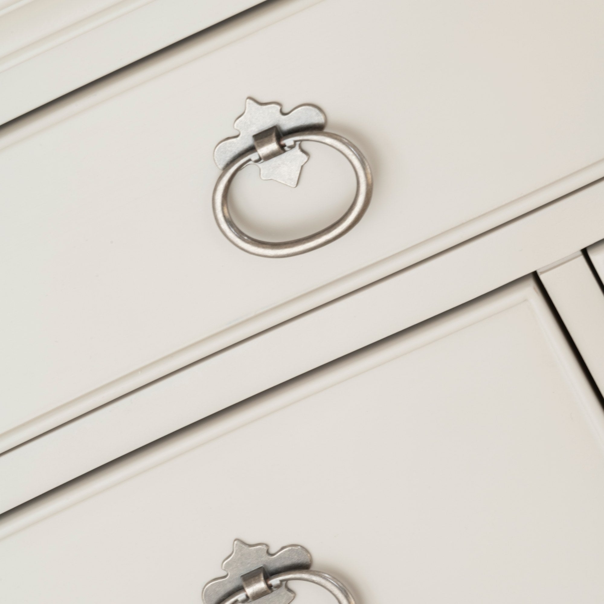 Etienne 8 Drawer Chest