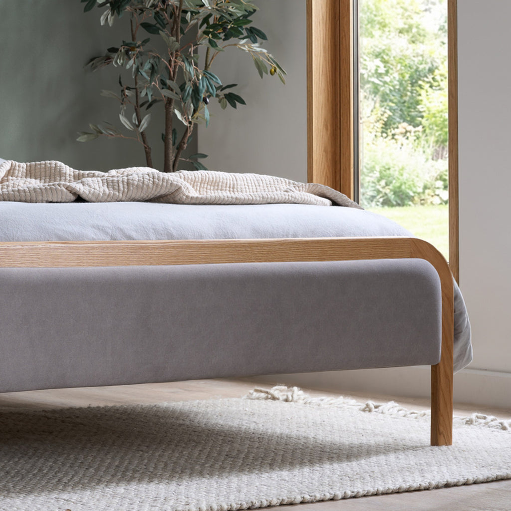 Amaya King Bed Oak