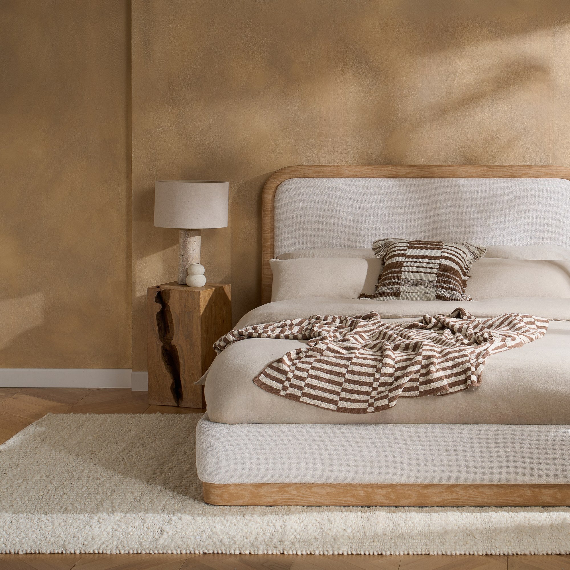 Girona King Bed