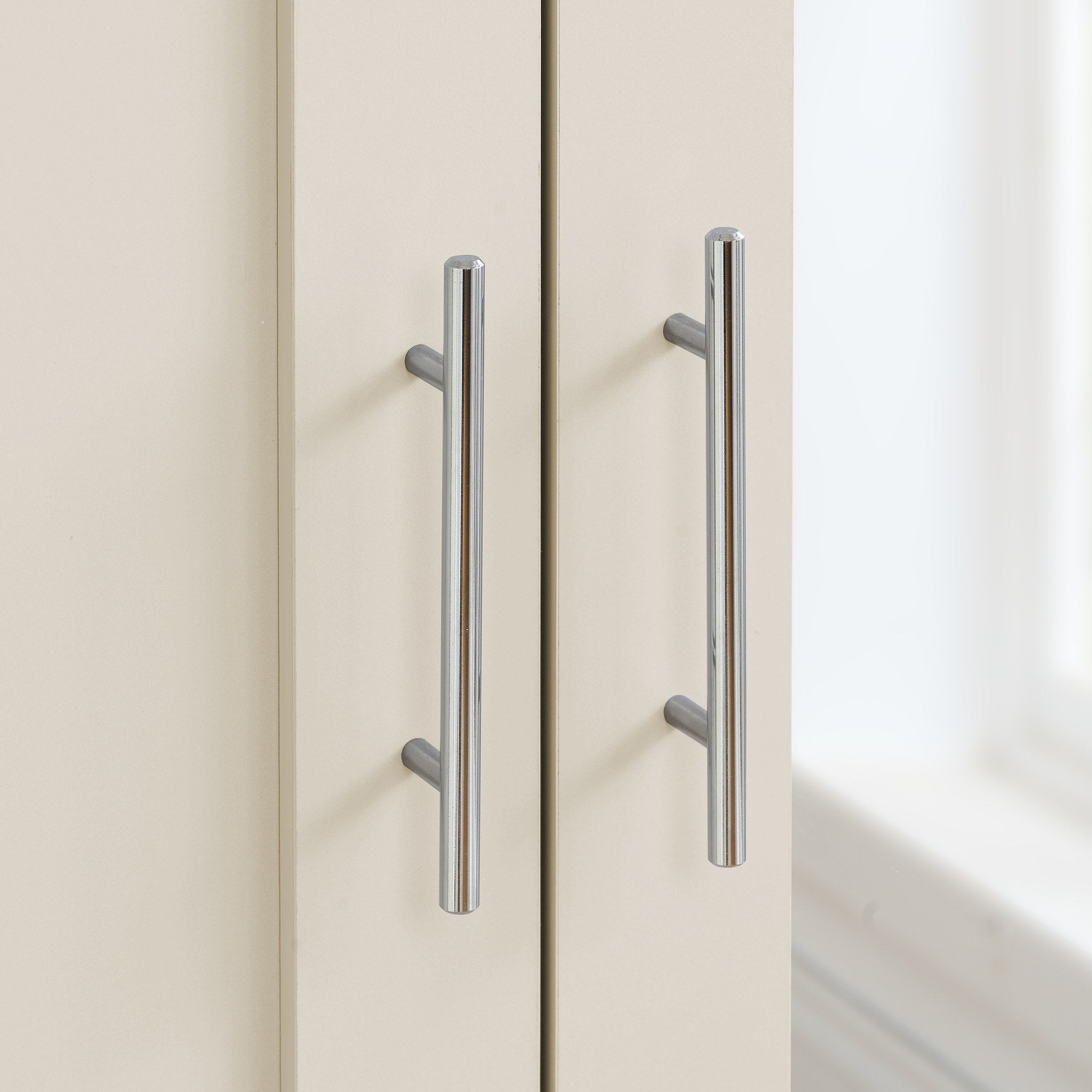 Highgate 3 Door Wardrobe With Mirror