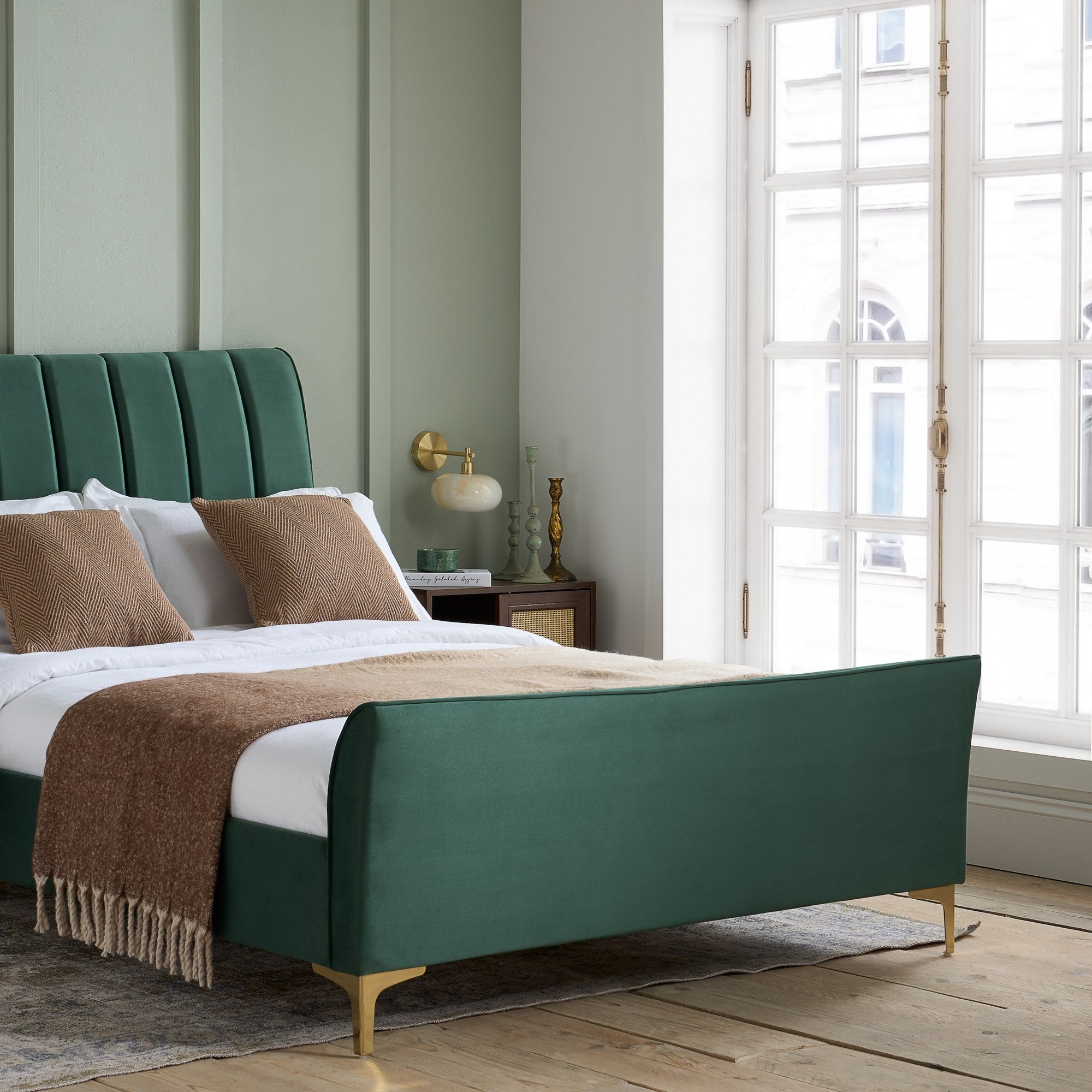 Clover Small Double Bed