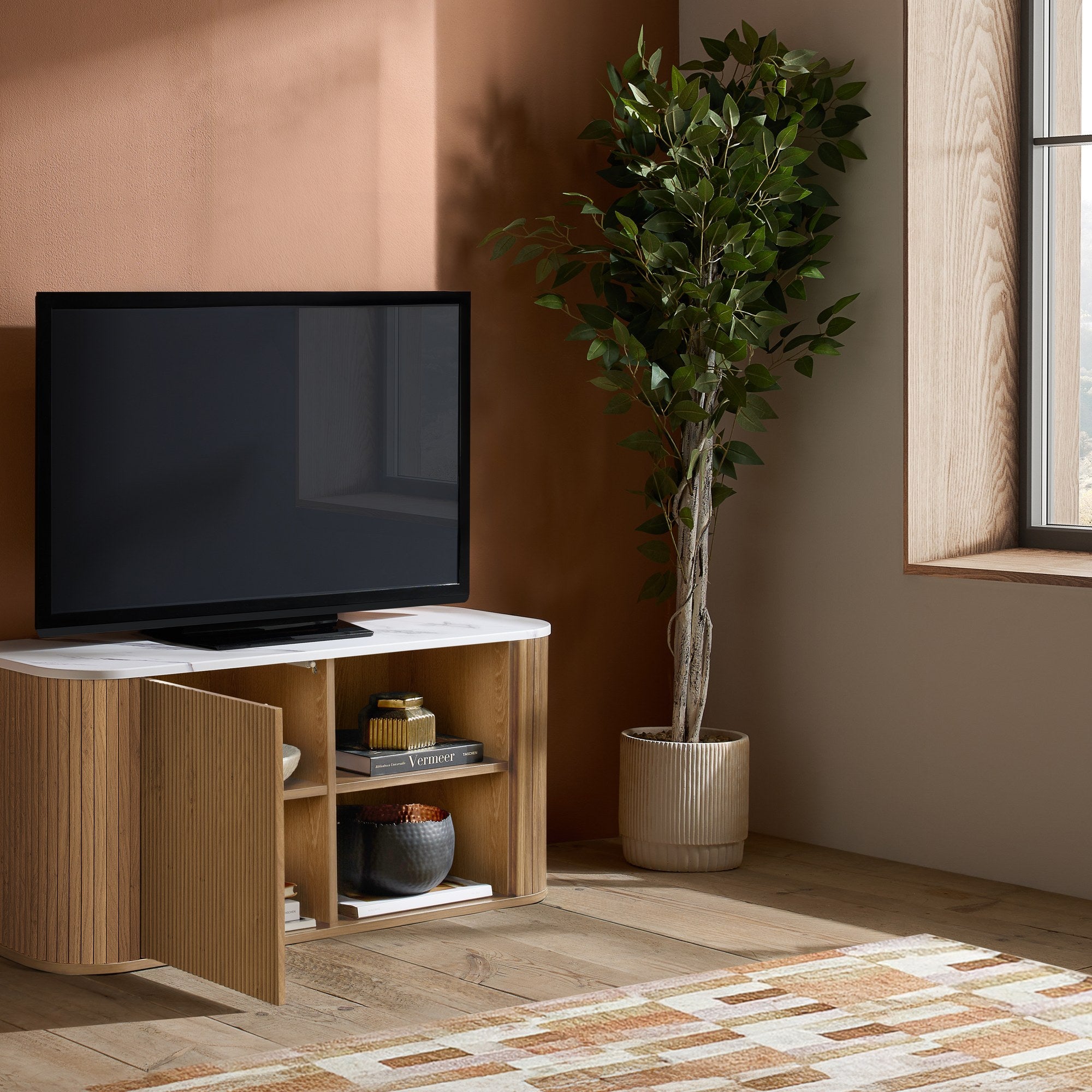 Russo Small TV Unit