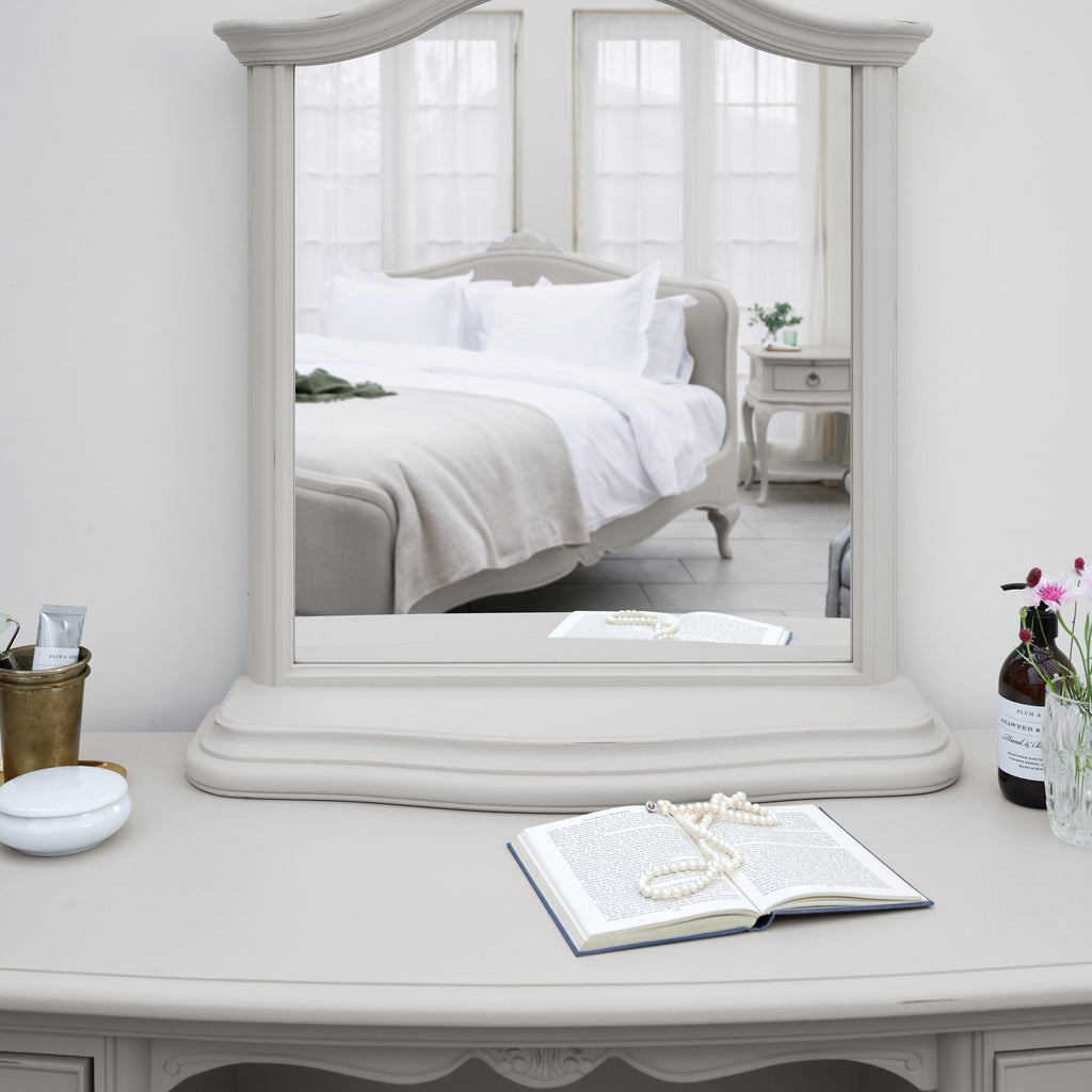 Etienne Mirror