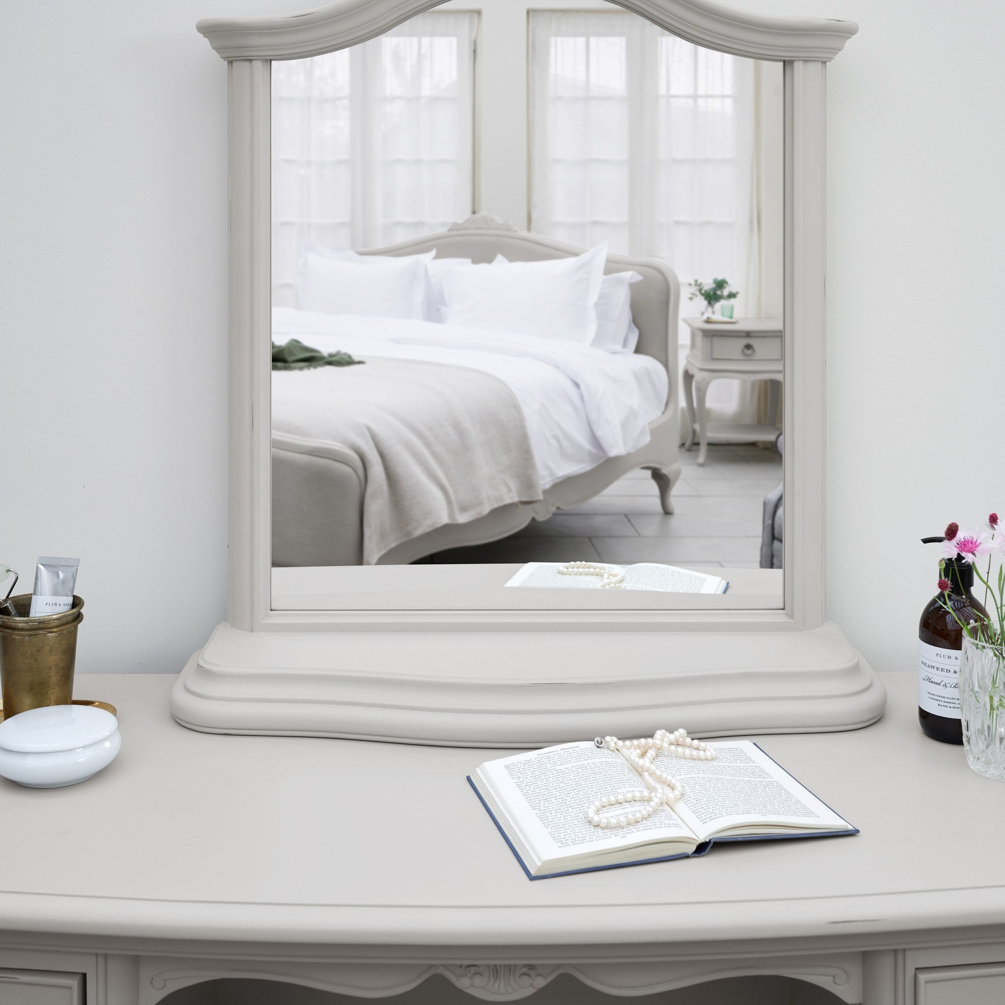 Etienne Mirror