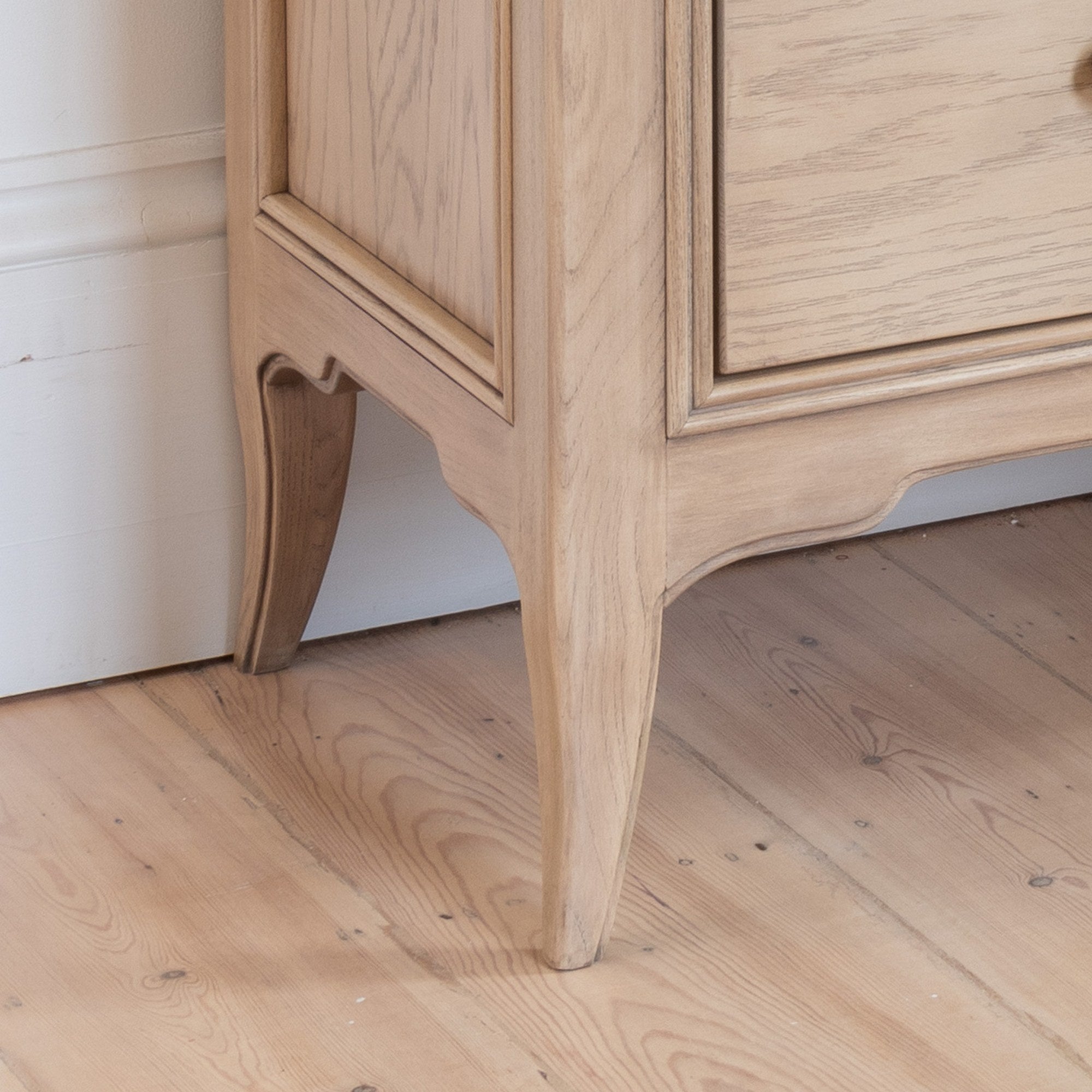 Toulon 8 Drawer Merchant Chest