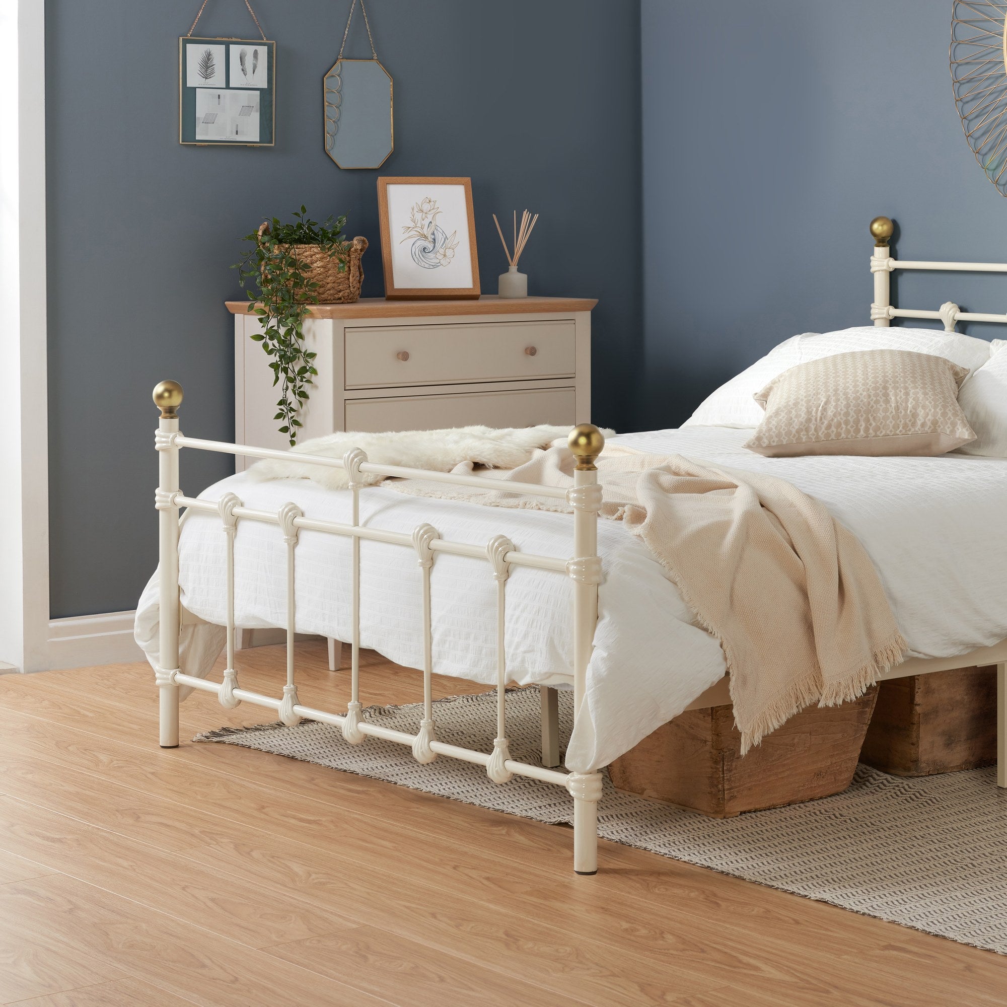 120cm Atlas Bed Cream